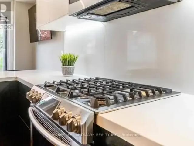 Townhouse for rent in Oakville