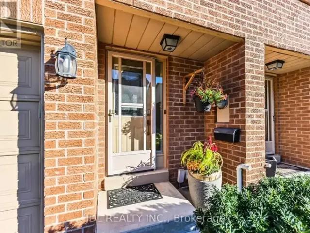 Townhouse for rent in Oakville
