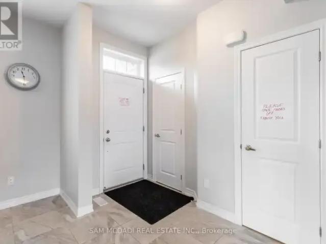 Townhouse for rent in Oakville, Golden Horseshoe