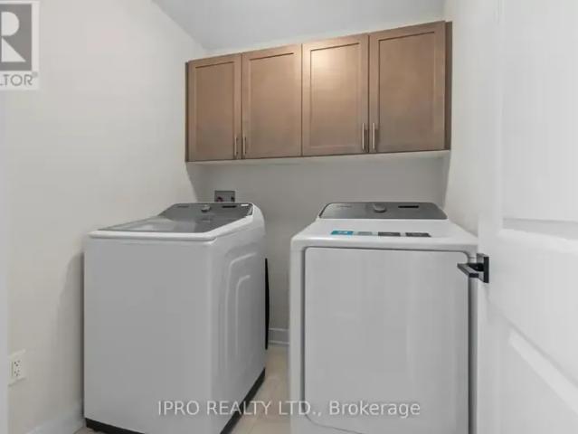 Townhouse for rent in Oakville
