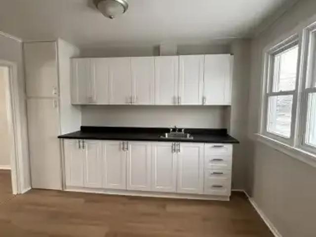Townhouse for rent in Prince Edward, Ontario