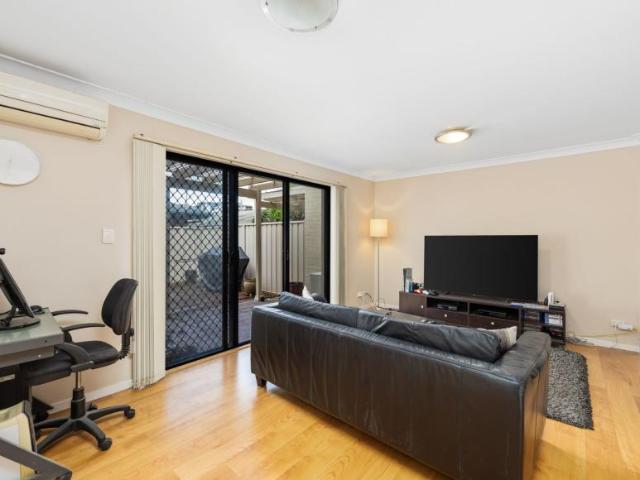 Townhouse for sale in Point Frederick, Central Coast Council