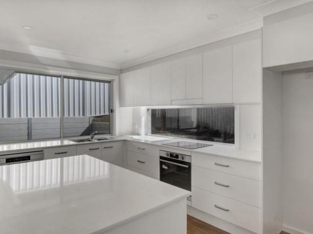 Townhouse for rent in Port Macquarie, Port Macquarie-Hastings Council