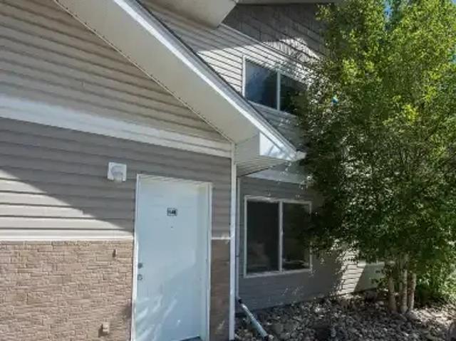 Townhouse for rent in Alberta