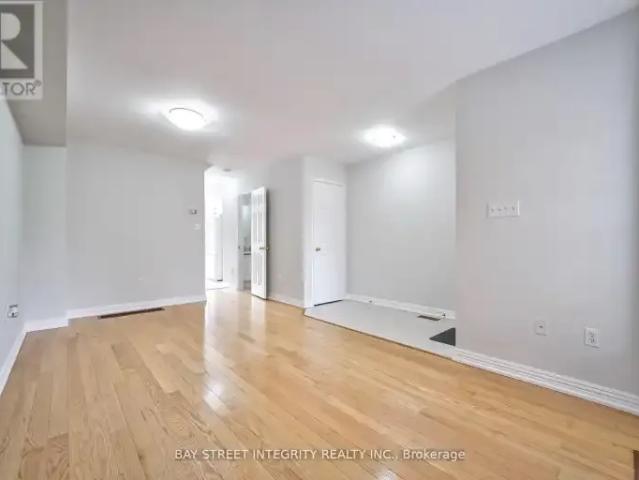 Townhouse for rent in Richmond Hill, Golden Horseshoe