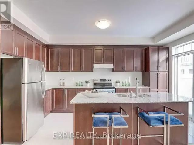 Townhouse for rent in Richmond Hill