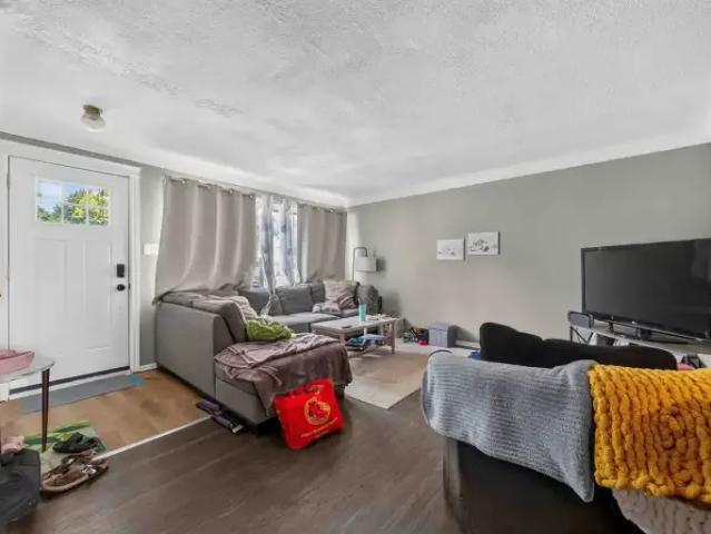 Townhouse for rent in Brights Grove, Ontario