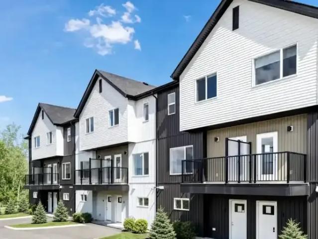 Townhouse for rent in Spruce Grove, Alberta