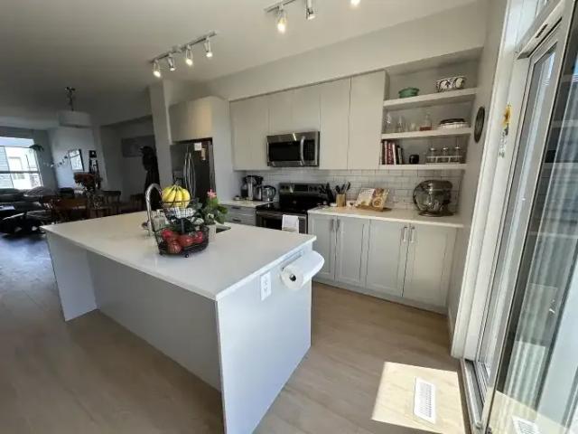 Townhouse for rent in Jensen Lakes, St. Albert