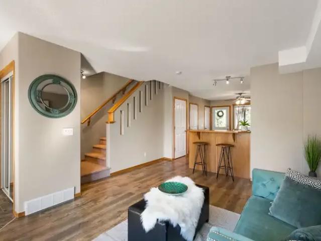 Townhouse for rent in Strathmore, Alberta
