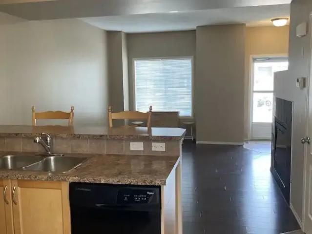 Townhouse for rent in Strathmore, Alberta