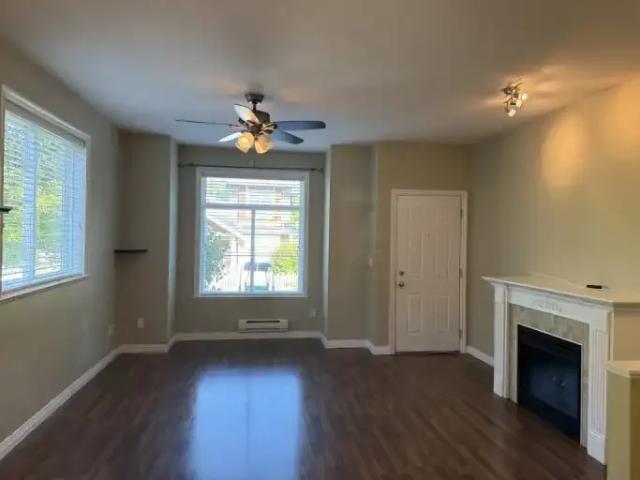 Townhouse for rent in Surrey, British Columbia