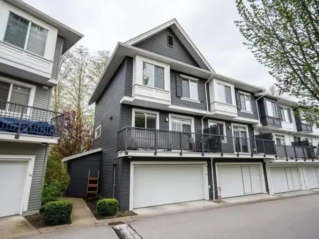 Townhouse for rent in Surrey, British Columbia