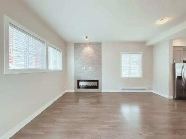Townhouse for rent in Surrey