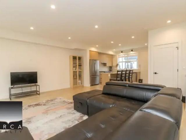 Townhouse for rent in Surrey, British Columbia