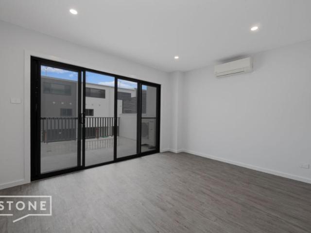 Townhouse for rent in Waratah West, Newcastle-Maitland