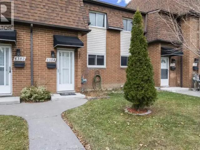 Townhouse for rent in Maidstone, Ontario