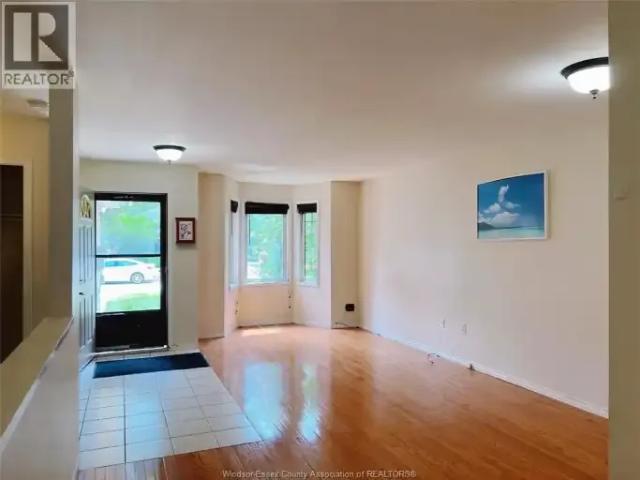 Townhouse for rent in Maidstone, Ontario