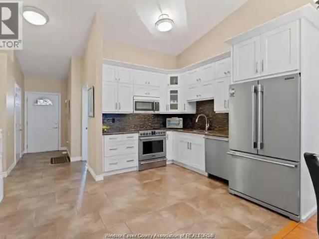 Townhouse for rent in Maidstone, Ontario