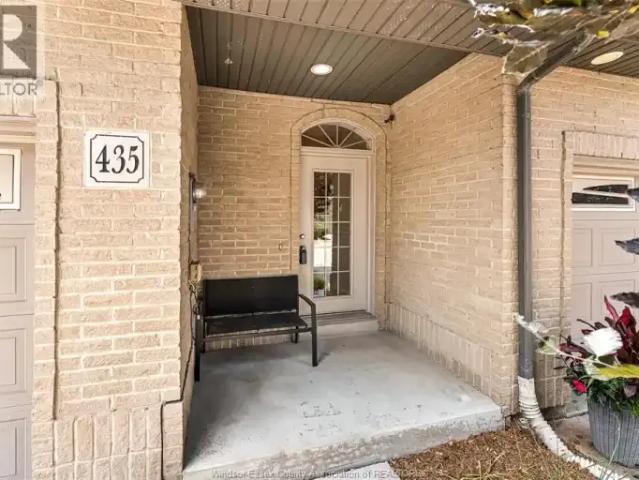 Townhouse for rent in Maidstone, Ontario