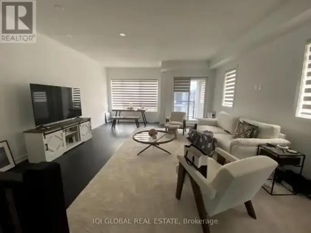 Townhouse for rent in Burlington, Ontario