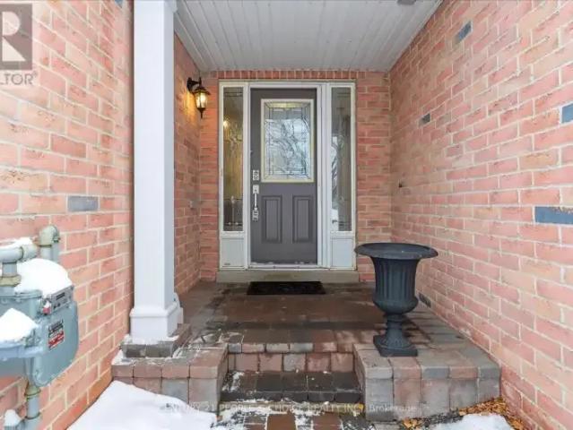 Townhouse for rent in Burlington, Ontario