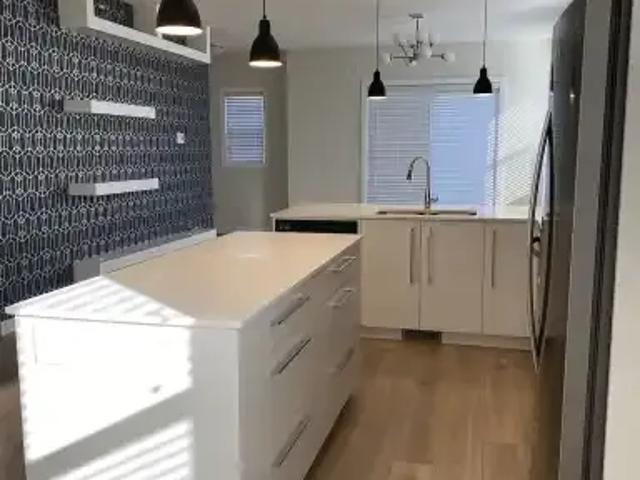 Townhouse for rent in StoneGate Landing, Calgary
