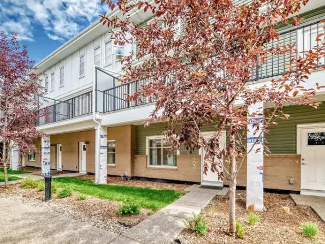 Townhouse for rent in Northwest, Alberta