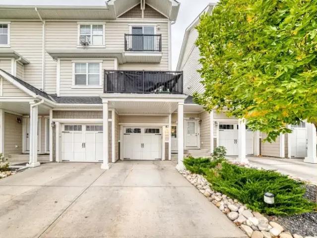 Townhouse for rent in Sage Hill, Calgary