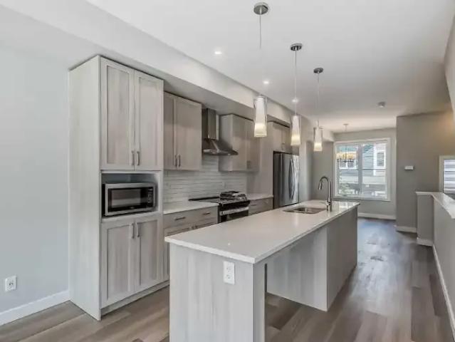 Townhouse for rent in Northwest, Alberta