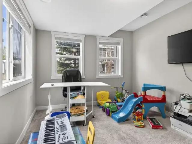 Townhouse for rent in Northwest, Alberta