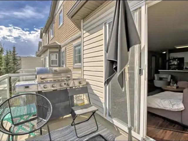 Townhouse for rent in Northwest, Alberta