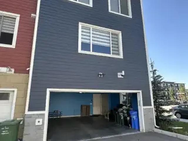 Townhouse for rent in Calgary, Alberta
