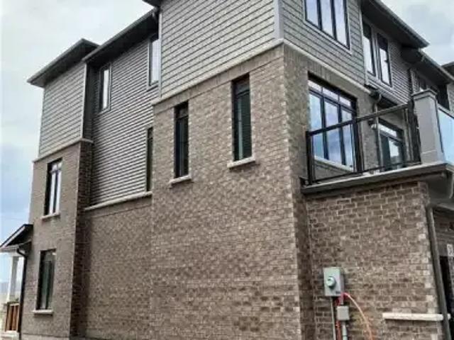 Townhouse for rent in Cambridge, Ontario