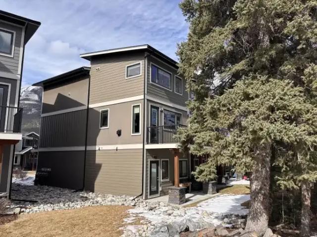 Townhouse for rent in Bighorn, Alberta