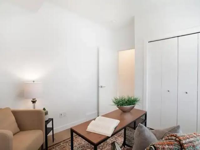Townhouse for rent in Chestermere, Alberta