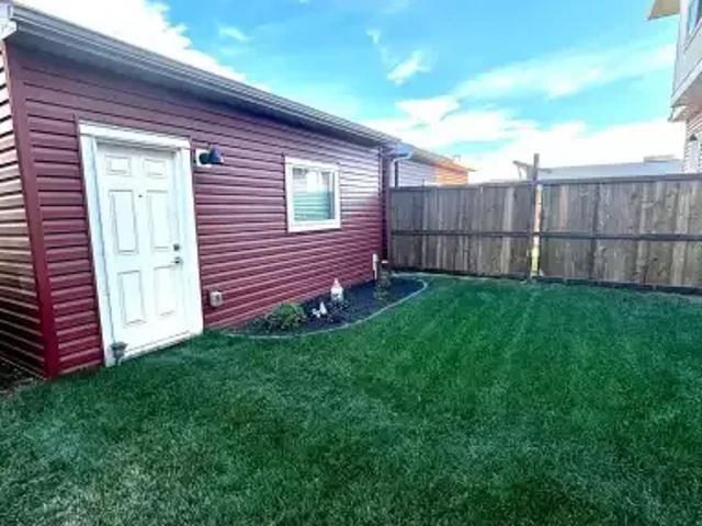 Townhouse for rent in Chestermere, Alberta