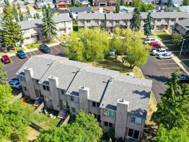 Townhouse for rent in Wedgewood, Alberta