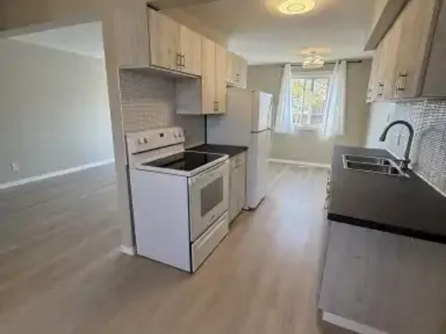 Townhouse for rent in Londonderry, Edmonton