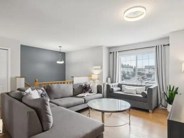 Townhouse for rent in Wedgewood, Alberta