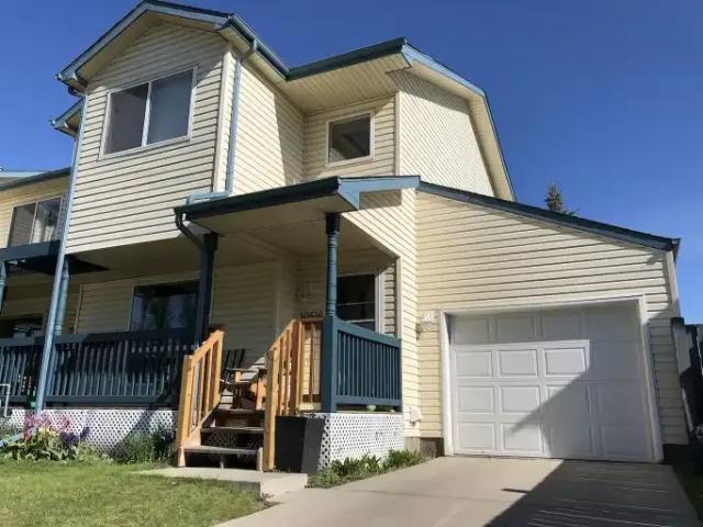 Townhouse for rent in Wedgewood, Alberta