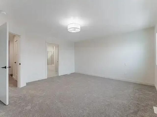 Townhouse for rent in Wedgewood, Alberta