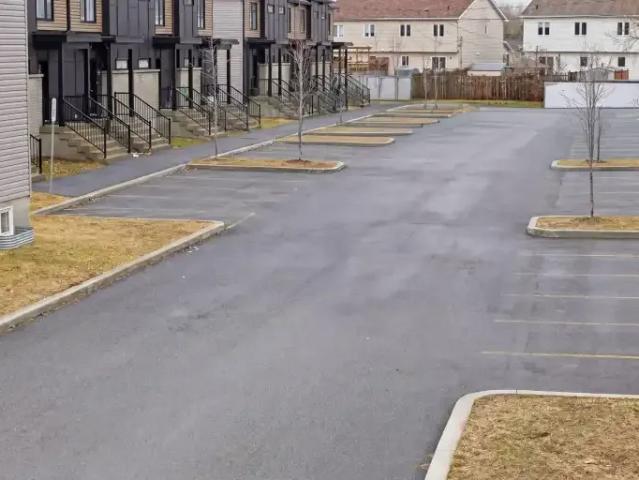 Townhouse for rent in Gatineau, Quebec