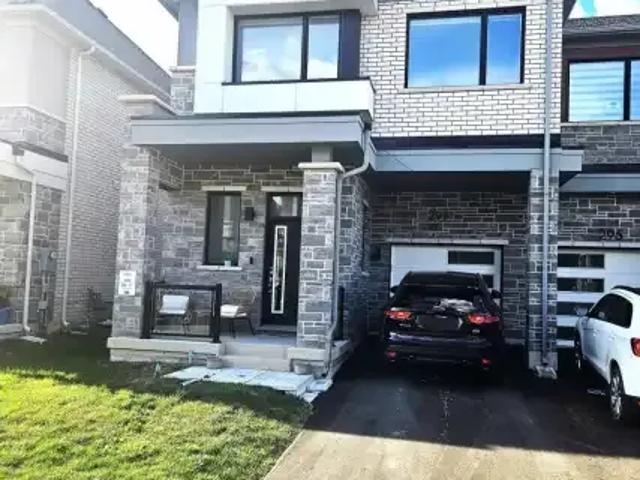 Townhouse for rent in Milton, Golden Horseshoe