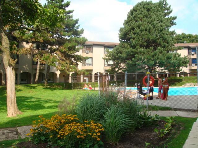 Townhouse for rent in Toronto, North York