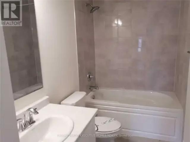 Townhouse for rent in Oakville, Ontario