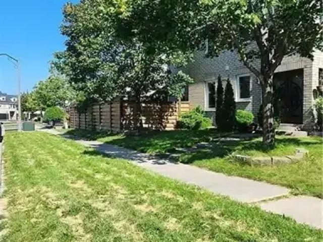 Townhouse for rent in Oakville, Ontario