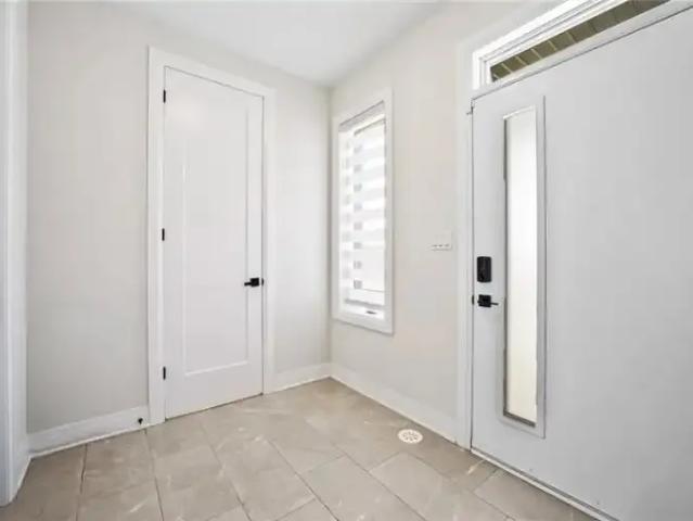 Townhouse for rent in Oakville, Ontario