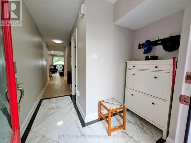 Townhouse for rent in Oakville, Golden Horseshoe