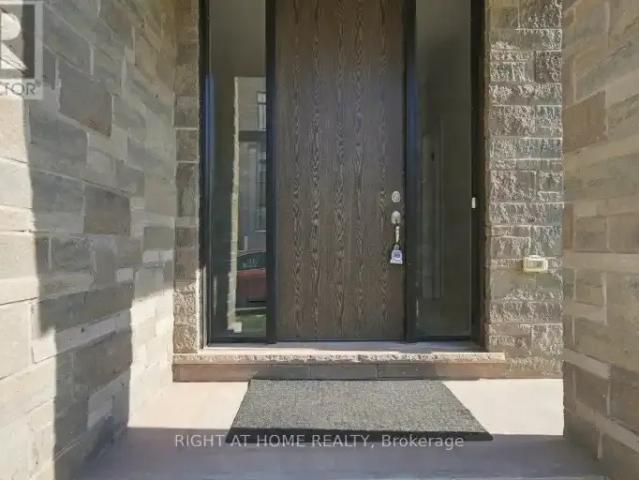 Townhouse for rent in Oakville, Ontario